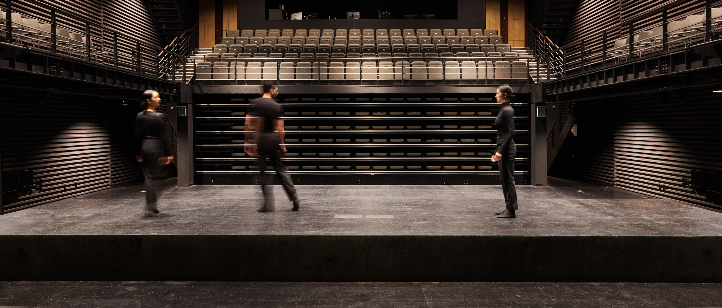 백스테이지 투어 배너 이미지3